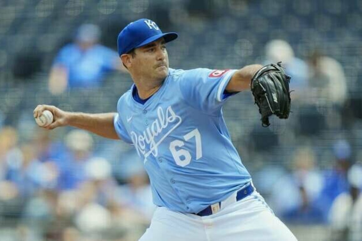 Royals' Seth Lugo aims to get back on track vs. Rangers