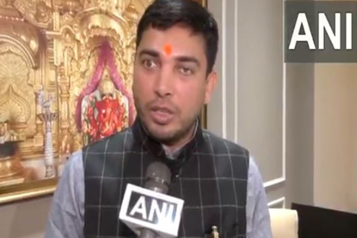 Mumbai's Siddhivinayak Temple prohibits offering of coconut, prasad for security seasons