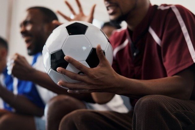Immigrant groups issue travel warning ahead of FIFA World Cup games 