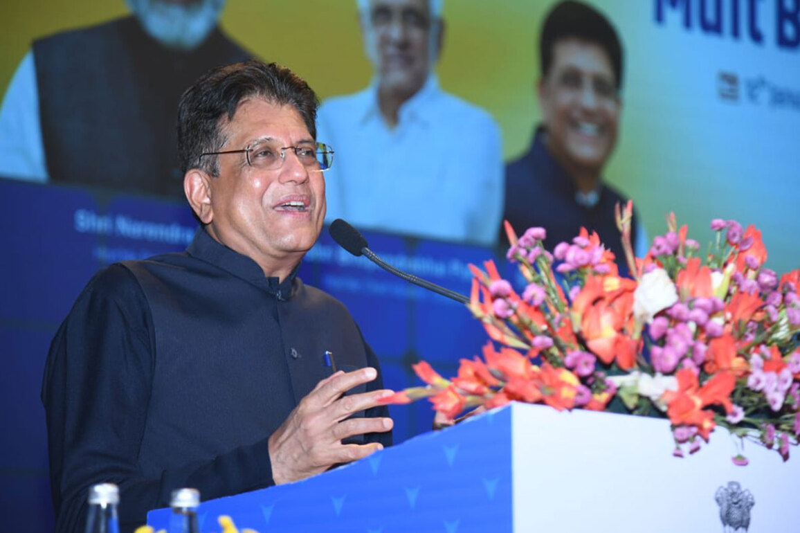 Gujarat: Seminar on 'Empowerment of the Energy Sector' at VGRC sees MoUs worth 5.60 lakh crore