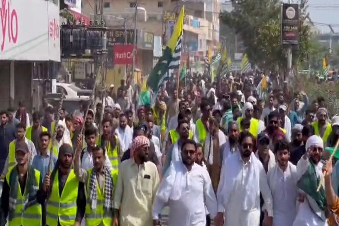 Pak govt forced to seek path of negotiation as PoJK protests intensify