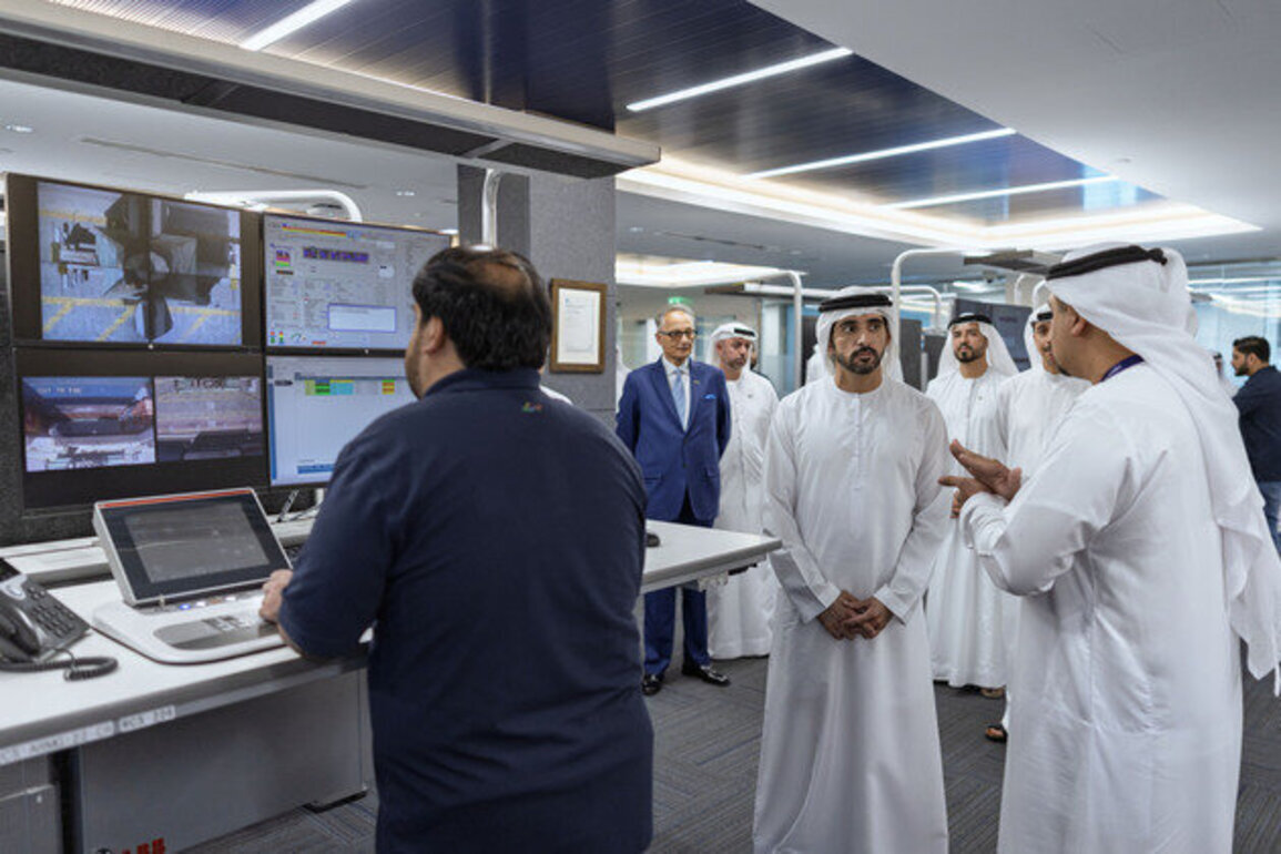 Hamdan bin Mohammed reviews operations, key developments at Jebel Ali Port