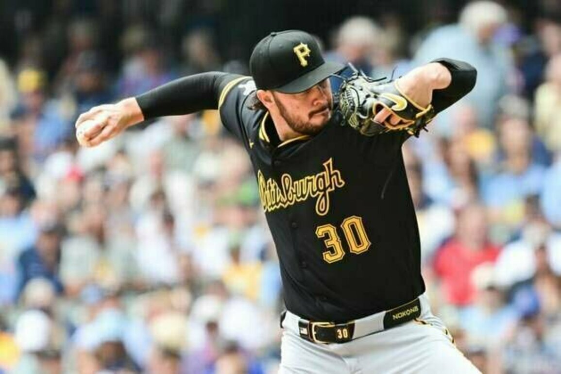 Pirates aim to extend blowout binge against Cardinals