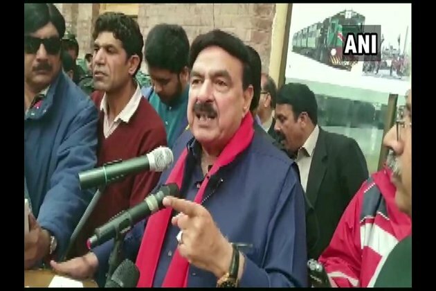Pakistan's Sheikh Rashid at it again, warns of war with India
