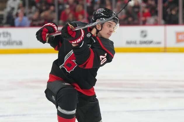 Surging Hurricanes storm into matchup with Red Wings
