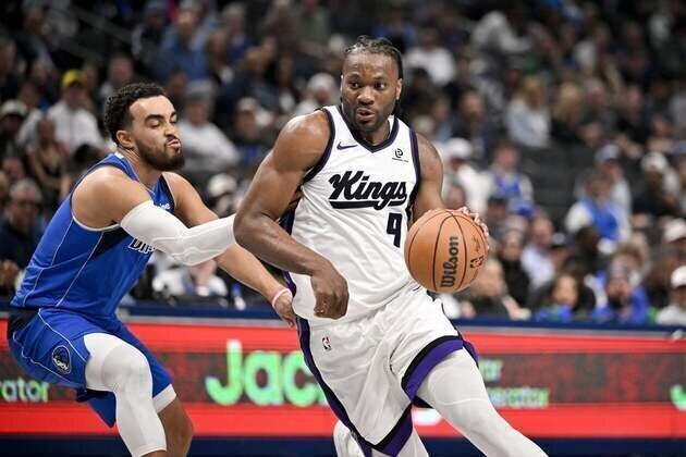 Precious Achiuwa's career night lifts Kings past Mavs