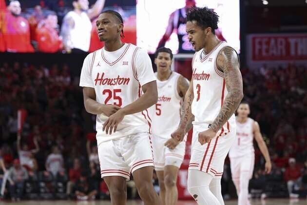 No. 8 Houston chases spirited effort vs. Cincinnati