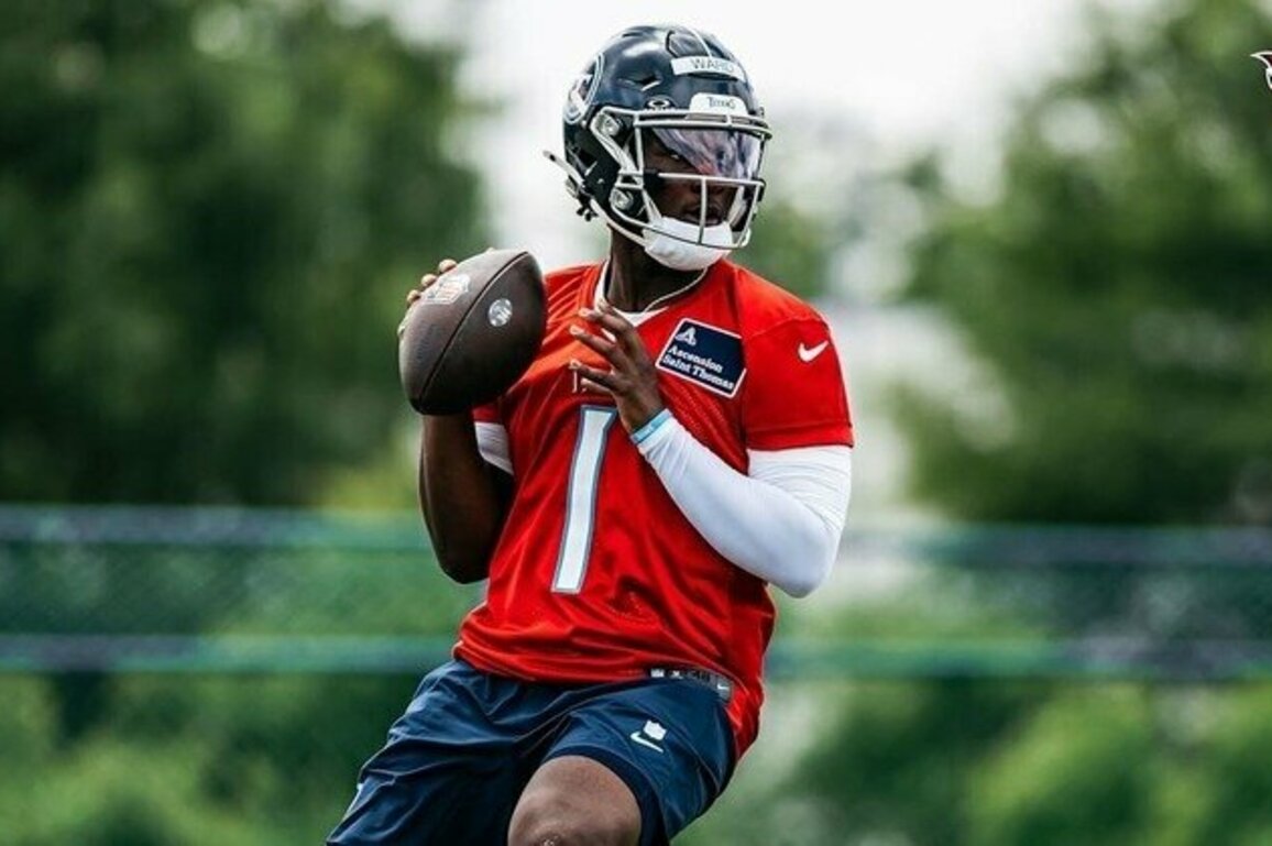 Titans Sign QB Cam Ward to Rookie Contract