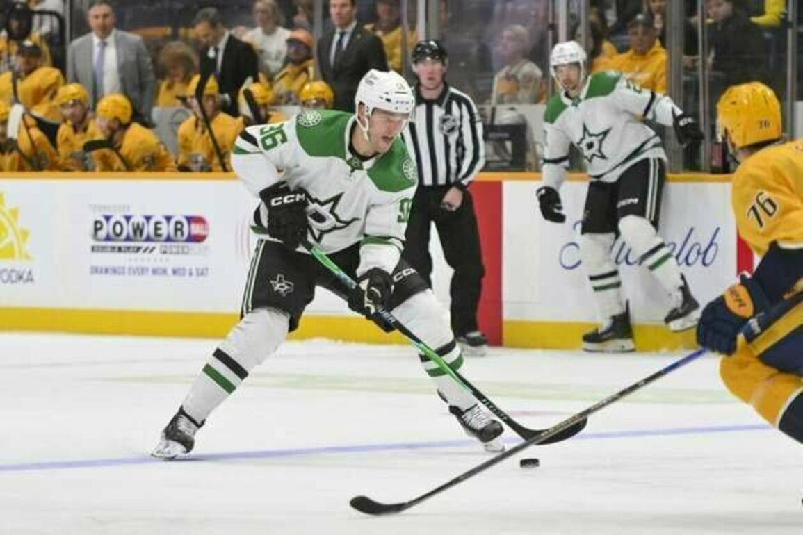 Stars dig out of early hole, score last to beat Predators