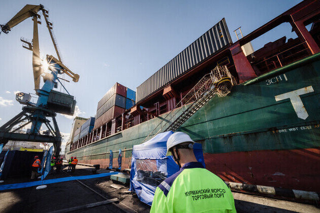 Russia and China expand trade via Arctic sea route
