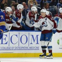 Nathan MacKinnon, Avs stay hot, keep Sabres winless