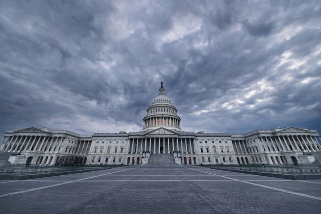 US senators unveil possible personal sanctions against Putin