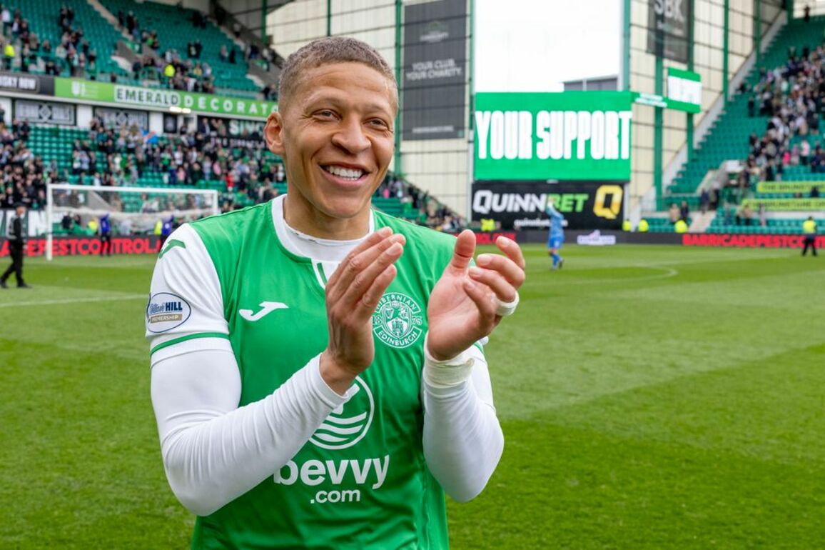 Hibernian FC - Gayle Proud To Help Hibs To European Football