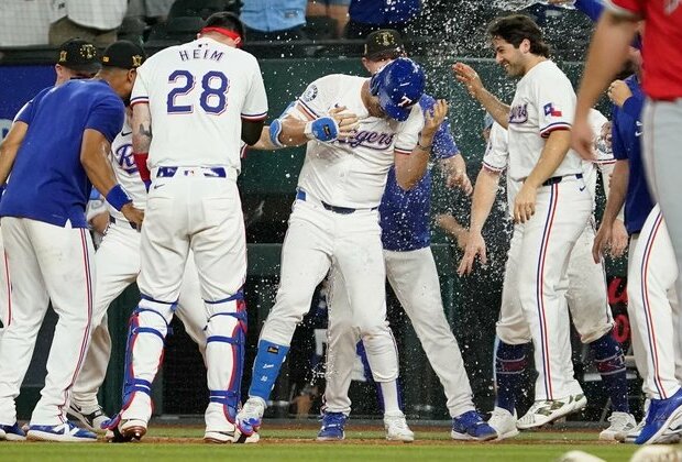 After thrilling win, Rangers aim to take series from Angels