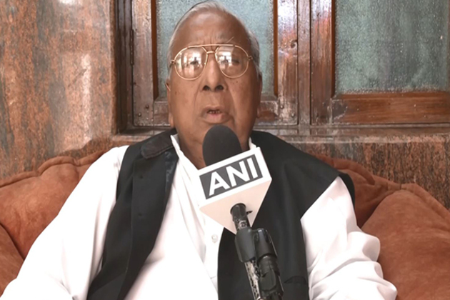 V Hanumanth Rao hits back at Kishan Reddy for "anti-national" jibe at Rahul Gandhi, calls it "cheap politics"