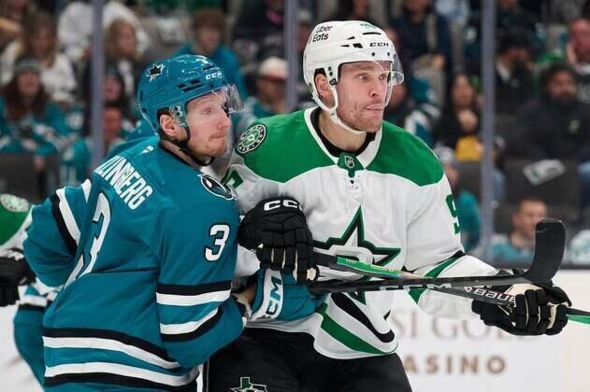 Wyatt Johnston scores twice to lead Stars past Sharks