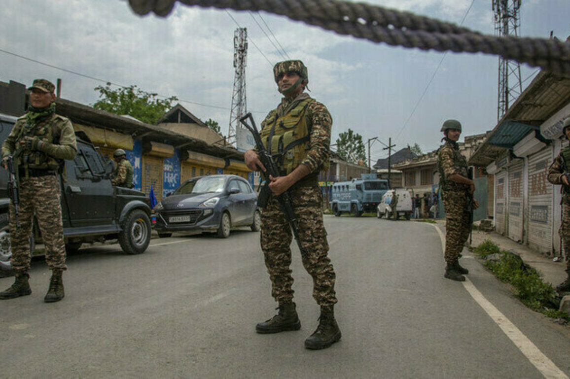 India condemns Pakistan army chiefs reported nuclear threats