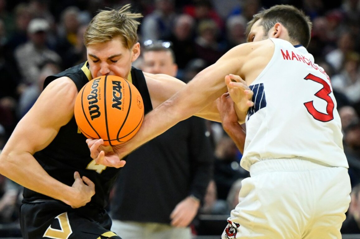 NCAA Tournament- Saint Mary's rallies past Vanderbilt 59-56