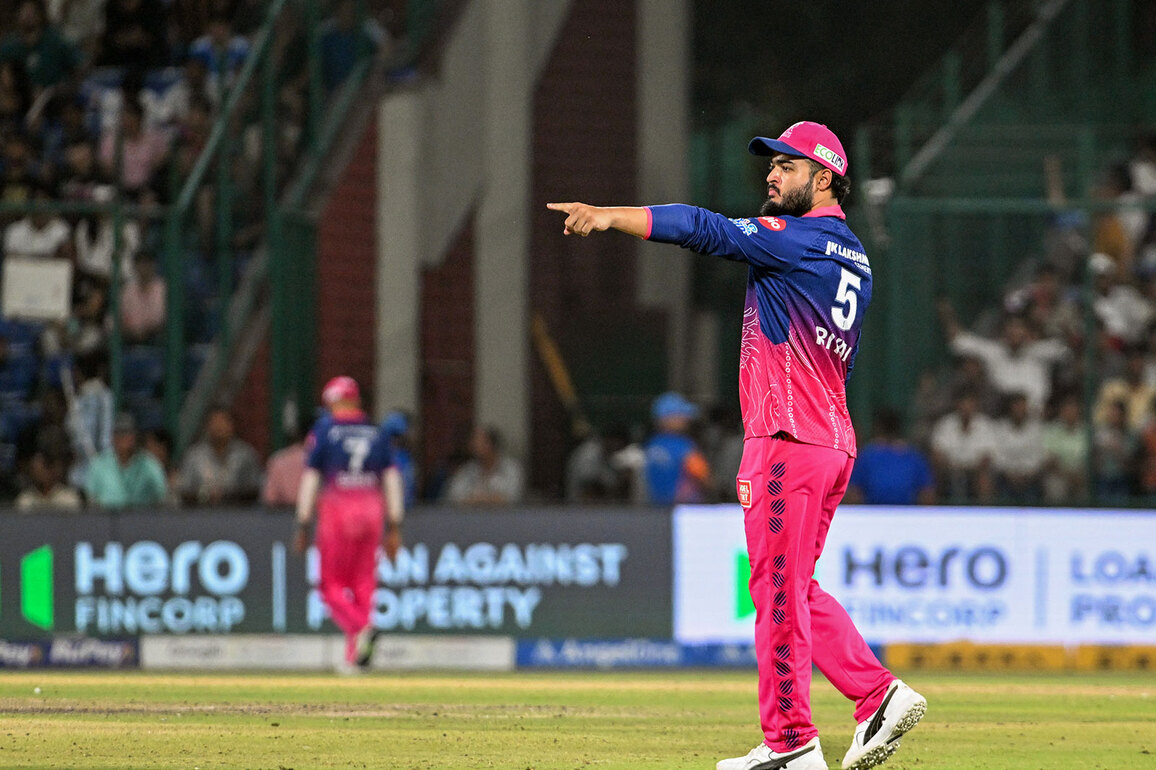 IPL 2026: Gavaskar questions Parag's captaincy, calls Ferreira's 18th over decision "suicidal" in RR's defeat to DC