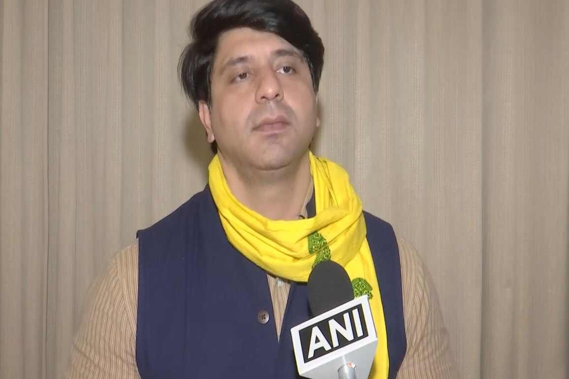 'Breakup Par Makeup' meeting:" BJP Spokesperson Shehzad Poonawalla on Karnataka CM tussle