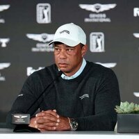 Tiger Woods charged with DUI after rollover crash in Florida