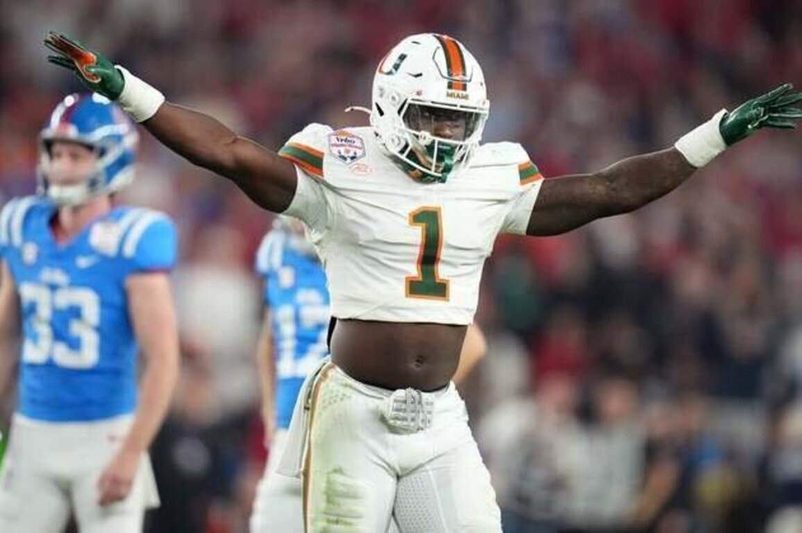 Reports: Miami LB Mohamed Toure plans to return for 8th season
