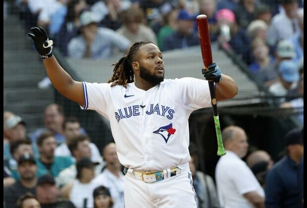 Vladimir Guerrero Jr. joins father in making Home Run Derby history