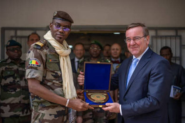 Mali's defense minister killed in car bombing attack