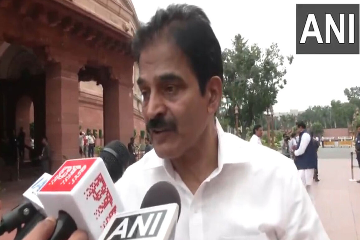 "Who will give the definition of true Indian?": KC Venugopal comes in defence of Rahul Gandhi