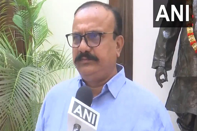 Congress chief Harshvardhan Sapkal compares CM Fadnavis with 'Aurangzeb' and calls MSPSB similar to Rowlette Act
