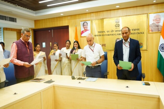 MoEFCC commemorate 150 Years of 'Vande Mataram' with patriotic rendition, plantation drive and exhibition