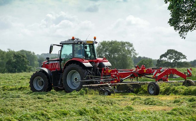 Review: Simple and solid Massey Ferguson rake impresses
