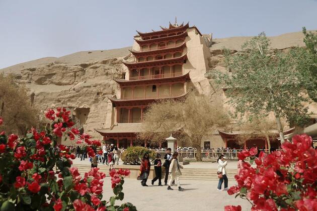 Donations boost Dunhuang Grottoes conservation efforts