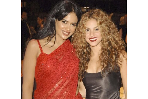 Monday flashback: Sameera Reddy shares picture with Shakira from "dinner date"