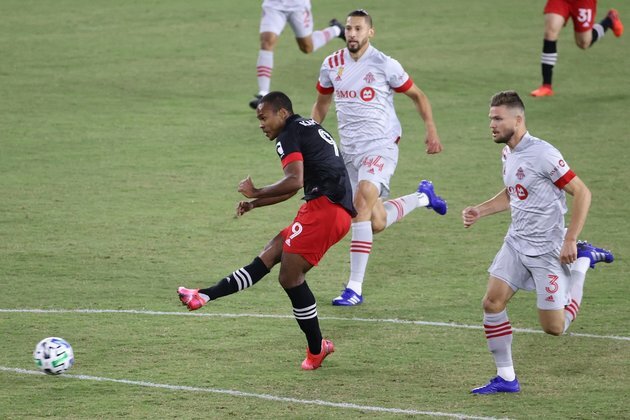 Yow's late goal pulls D.C. United into tie with Toronto FC