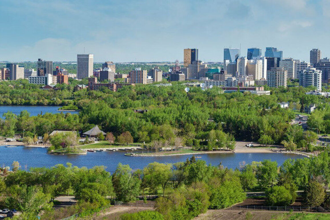 Dense, compact urban growth is favoured by mid-sized Canadian cities