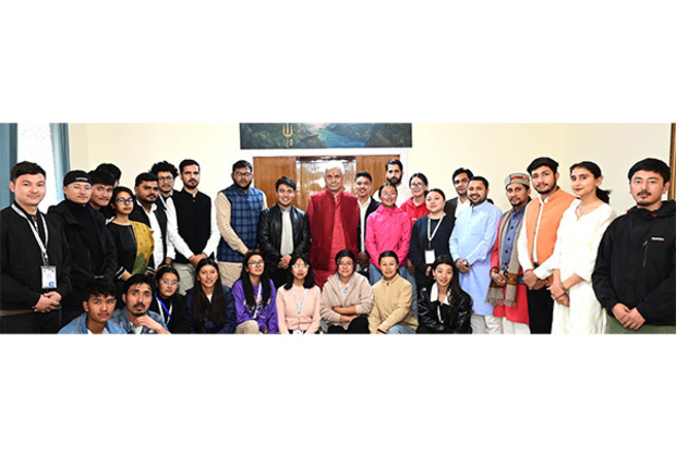 J-K LG Sinha interacts with youth delegation from Ladakh, commends ABVP's SERU initiative