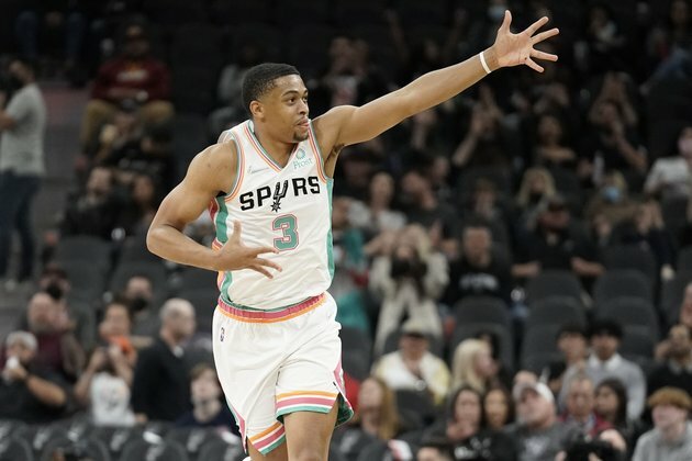 Spurs' Dejounte Murray hopes to extend hot streak vs. Clippers