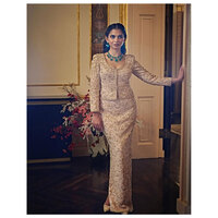 Isha Ambani dazzles in pink zardozi outfit with jewellery from her mother Nita Ambani's collection at British Museum Ball