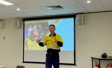  Northern Star CEO Stuart Tonkin addressing investors during a visit to KCGM