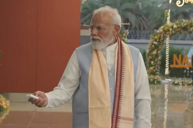 PM Modi inaugurates, lays foundation stone of projects worth over 2,970 crore in Daman