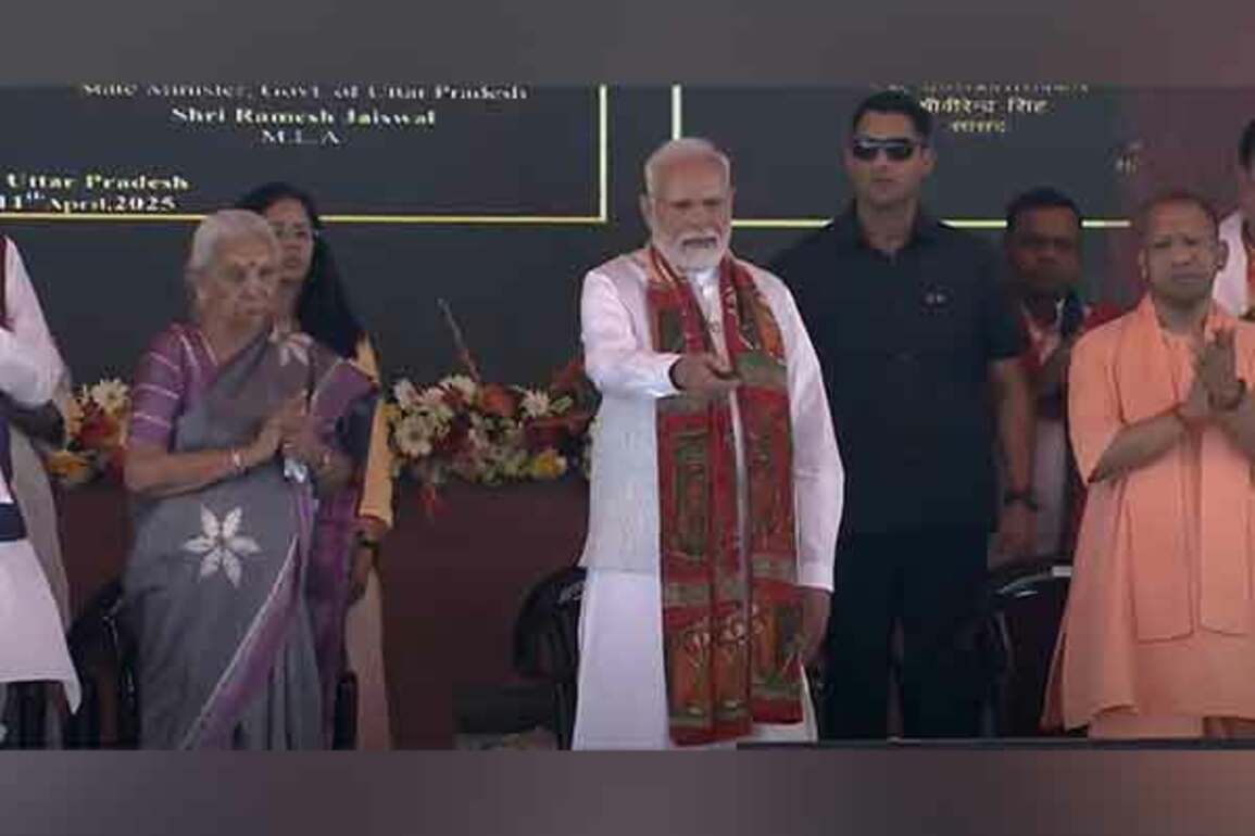 PM Modi launches over Rs 3,880 cr development projects in Varanasi