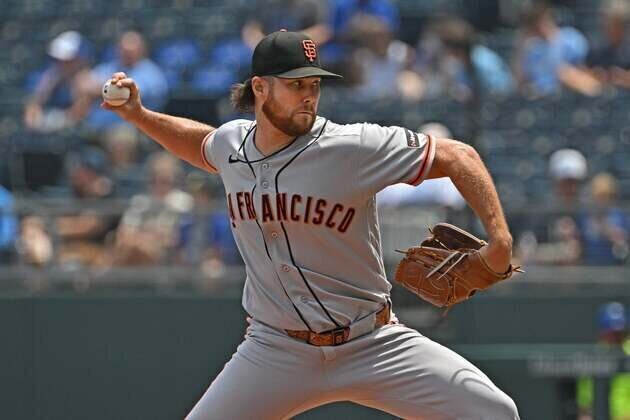 Right-handers for Giants, Brewers out to cap successful July with win