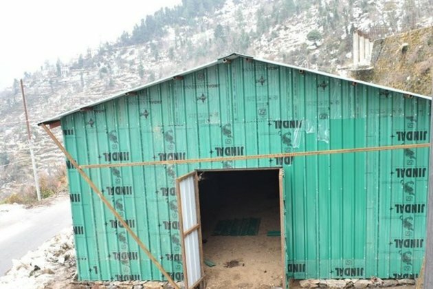 Animal Husbandry Dept distributing compact feed blocks, silage for animal fodder: Chamoli DM