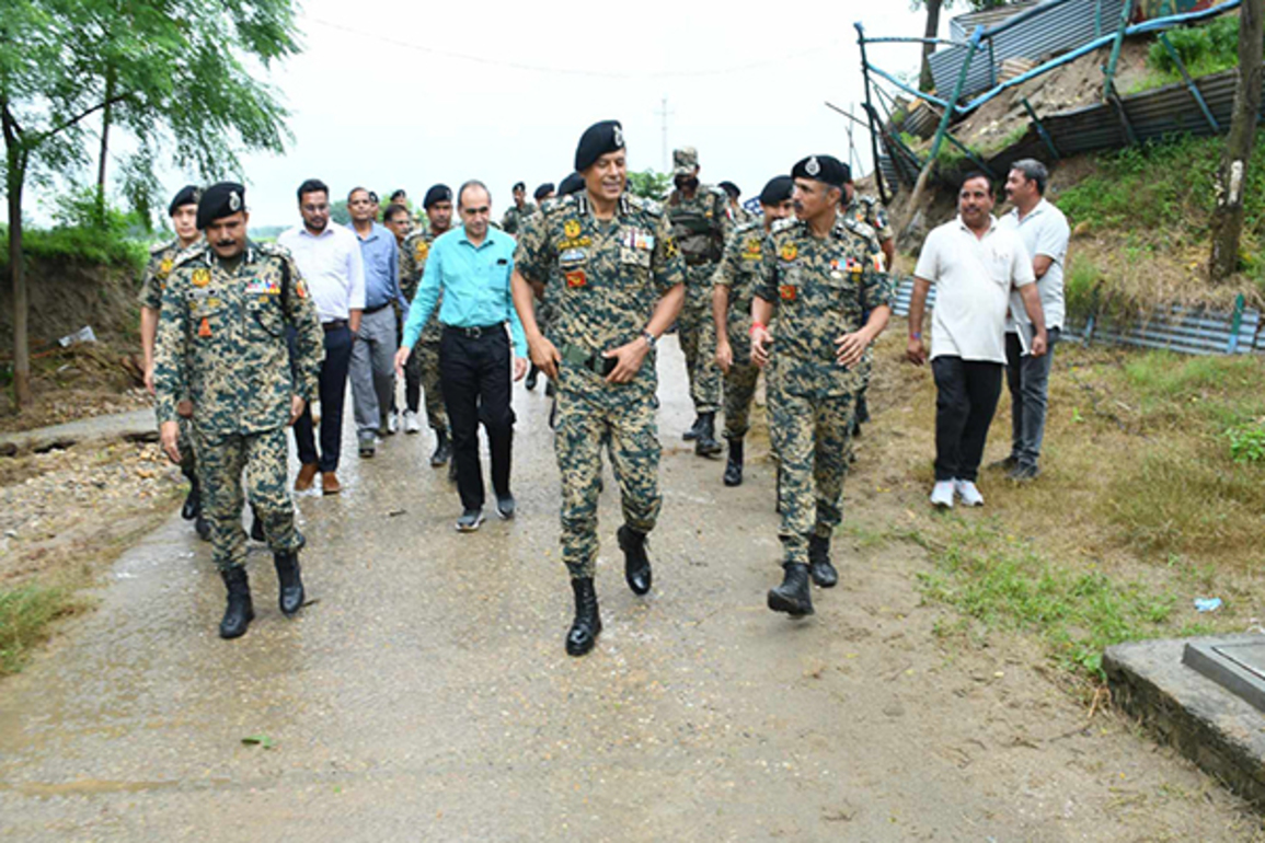 J-K: DG BSF Daljit Singh Chawdhary visits flood-affected areas of Samba