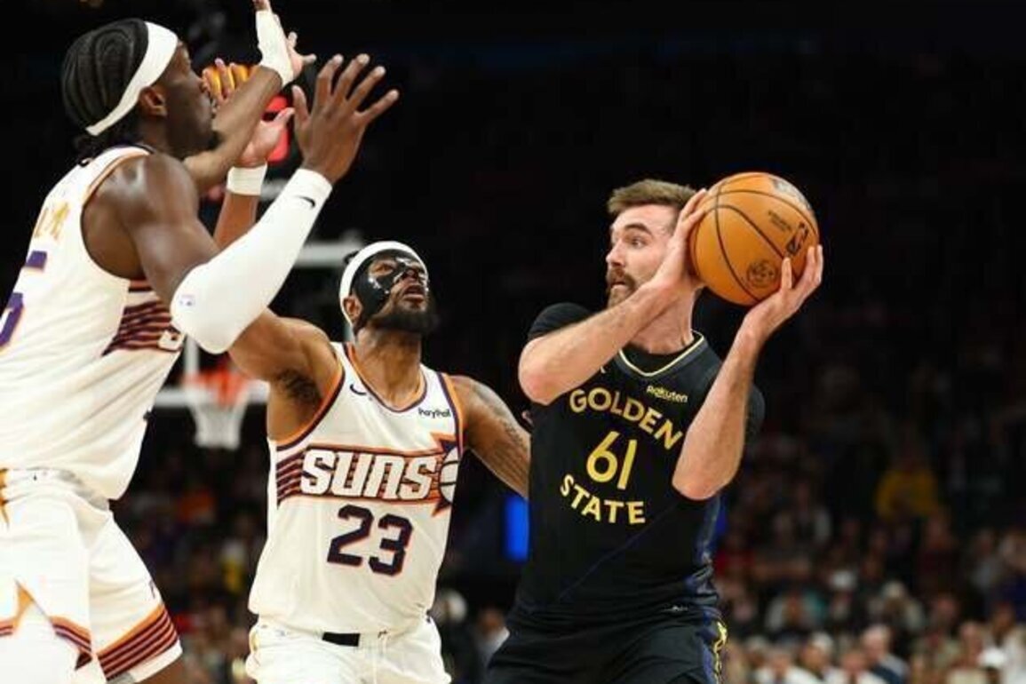 Pat Spencer's big effort propels Warriors past Suns