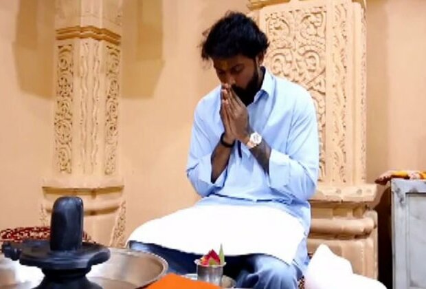 Mumbai Indians skipper Hardik Pandya offers prayer at Somnath Temple