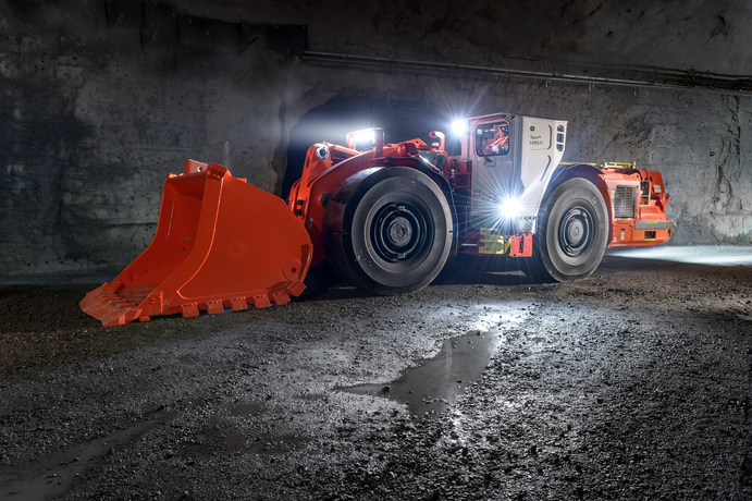 Sandvik's LH517i loader
