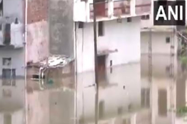 UP: Several areas of Varanasi flooded as Ganga overflows