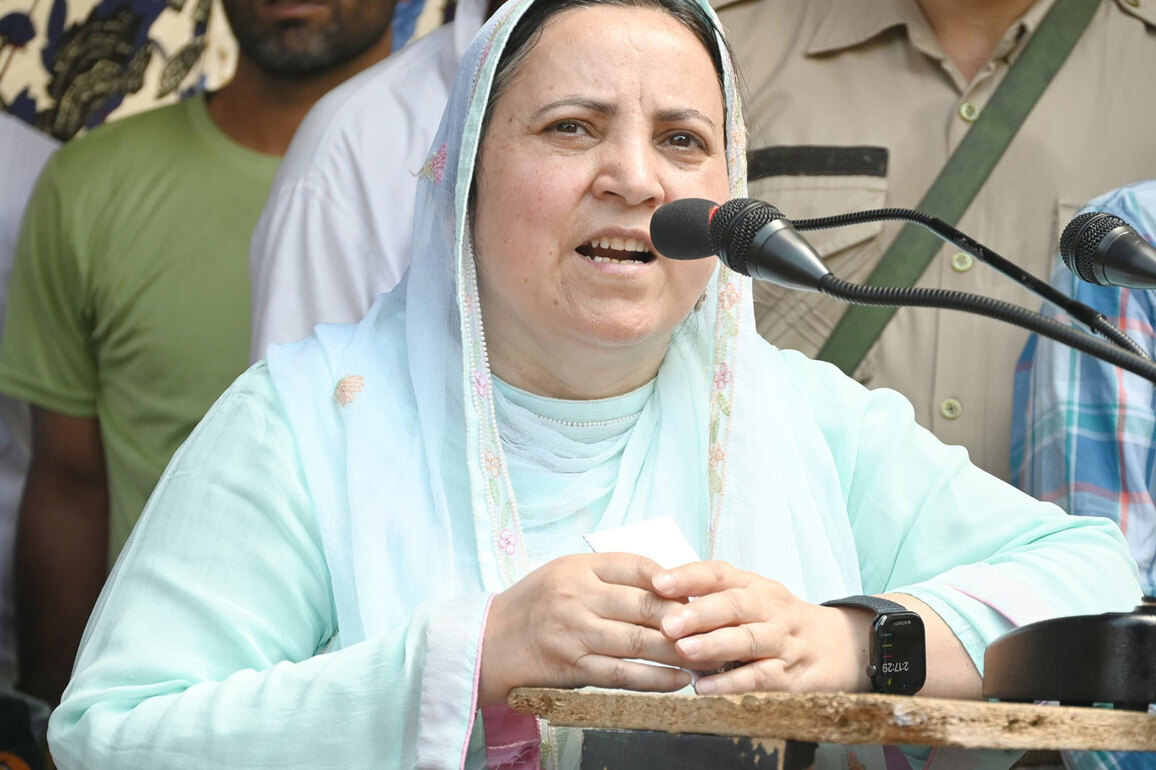 GMC Udhampur medical students forced to study without hostel; AIMSA seeks Health Minister Sakina Itoo's intervention